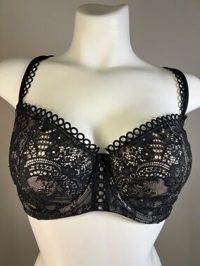 Victoria's Secret Dream Angels Black Lace Push-up without Padding Bra 36DDD
